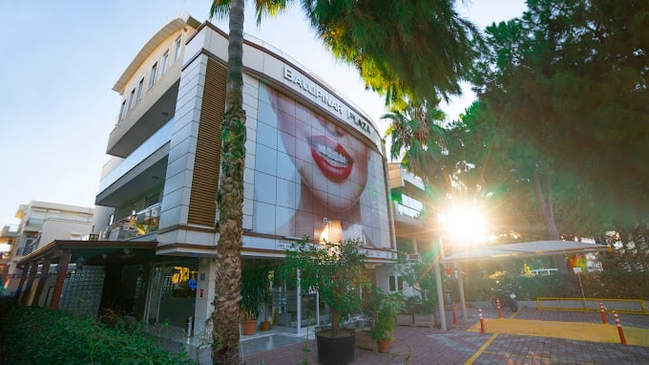 Slider image (4) Ballipinar Dental Centre